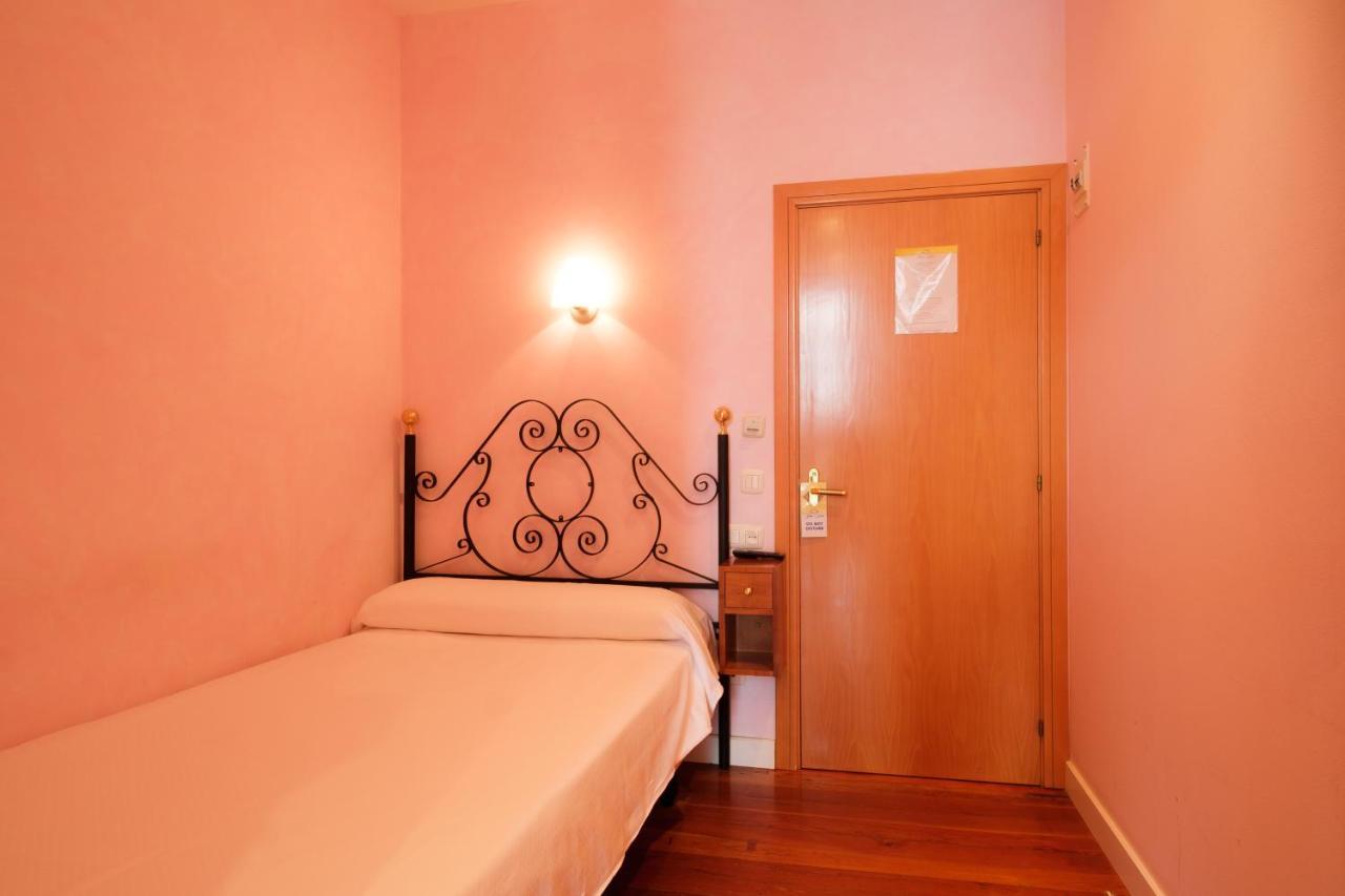 Hotel Playa De Луанко Экстерьер фото